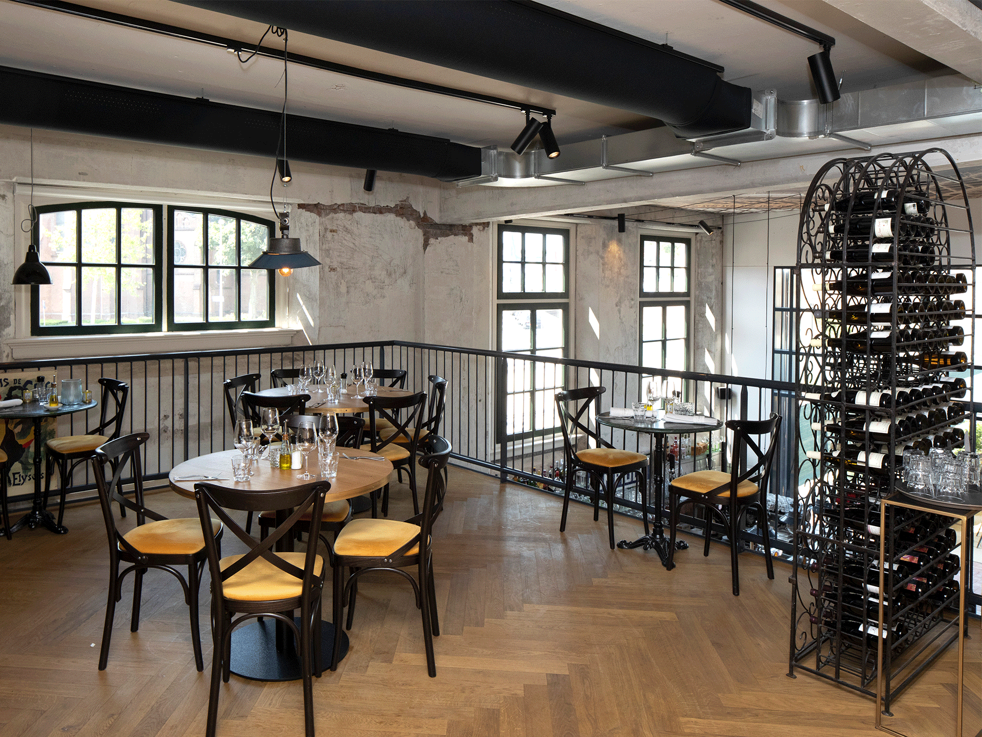 Wasserij Woerden horeca Gare Pompidou Woerden monumentaal plafond